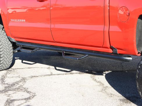 Used 2018 Chevrolet Silverado 1500 LT w/ Trailering Package image 15