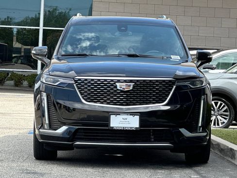 Used 2023 Cadillac XT6 Premium Luxury FWD image 9