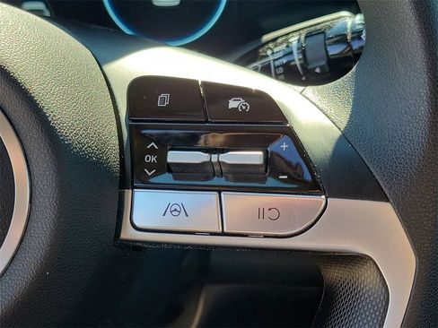 Used 2024 Hyundai Elantra SEL image 21