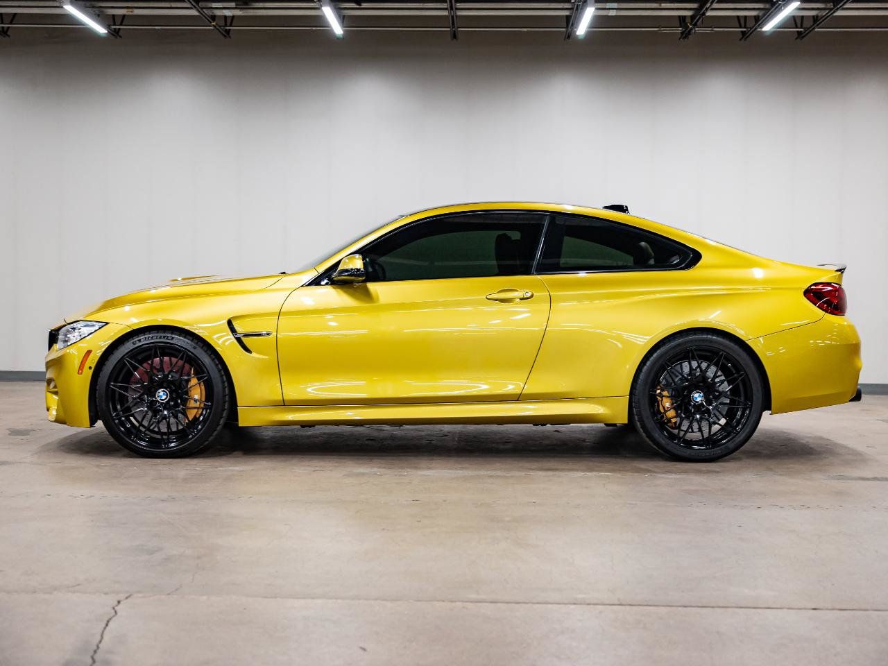 Used 2015 BMW M4 Coupe RWD image 2