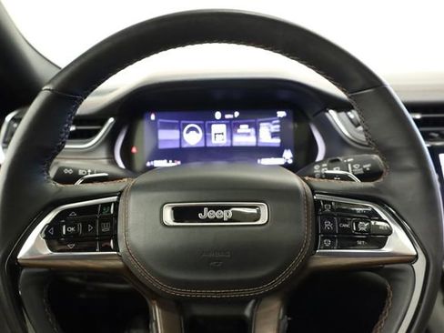 Used 2023 Jeep Grand Cherokee L Summit w/ Luxury Tech Group V AWD/4WD image 17