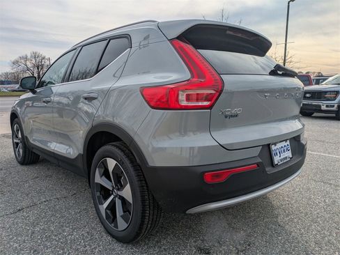 New 2025 Volvo XC40 B5 Core w/ Protection Package Premier image 6