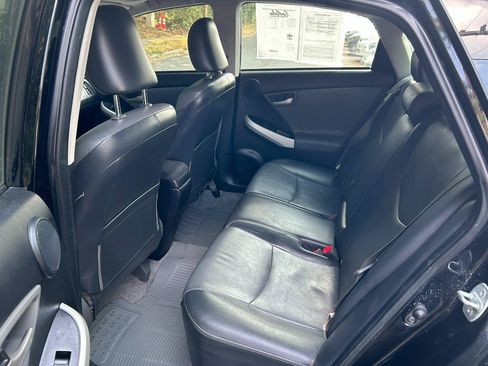 Used 2013 Toyota Prius Four w/ Deluxe Solar Roof Pkg FWD image 13