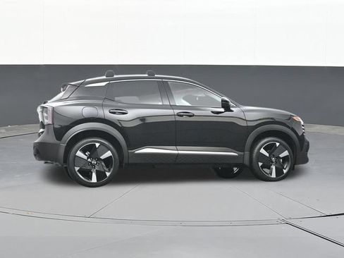 Used 2026 Nissan Kicks SR w/ SR Premium Package FWD image 49