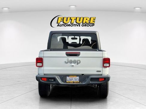 Used 2023 Jeep Gladiator Overland image 6