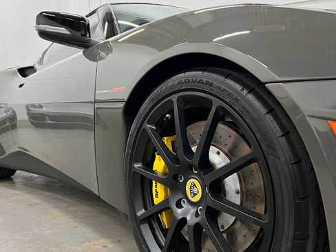 Used 2021 Lotus Evora image 8