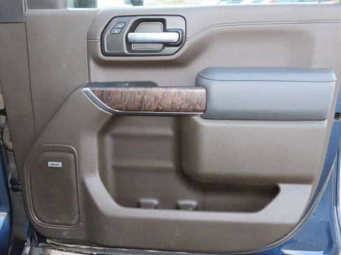 Used 2022 GMC Sierra 3500 Denali w/ Denali Ultimate Package image 24