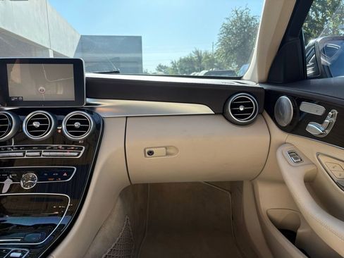 Used 2015 Mercedes-Benz C 300 4MATIC Sedan image 7
