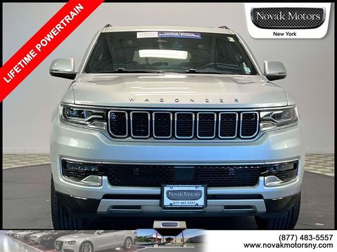 Used 2022 Jeep Wagoneer Series II w/ Premium Group I image 2