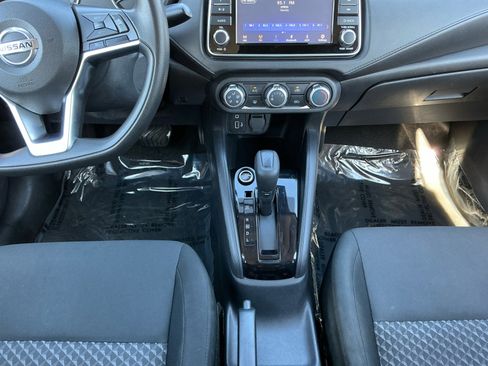 Used 2021 Nissan Versa S FWD image 6