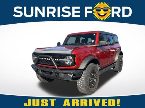 Used 2023 Ford Bronco Wildtrak image 1