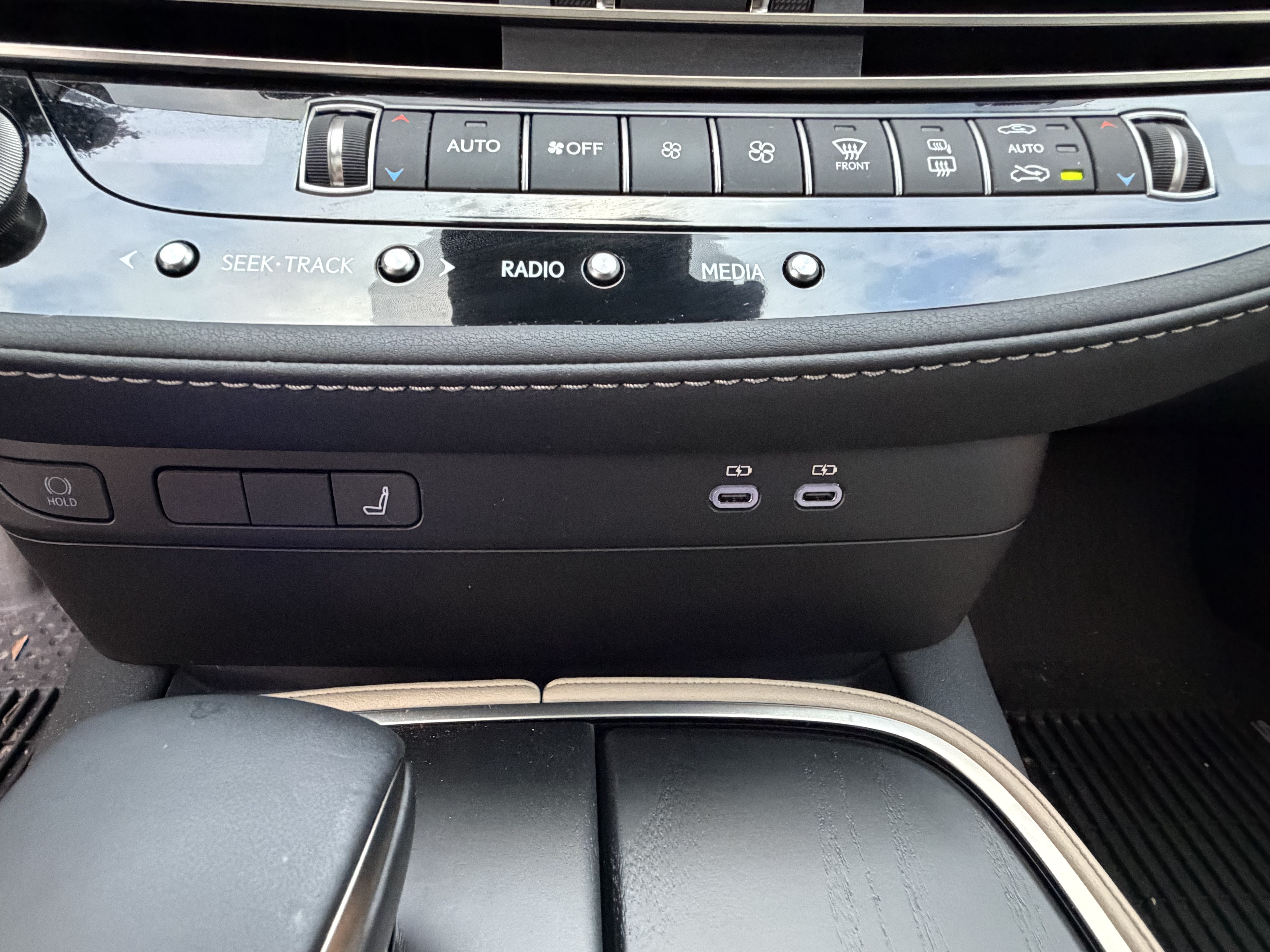 Used 2025 Lexus LS 500 RWD image 26