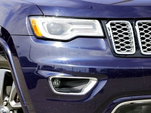Used 2018 Jeep Grand Cherokee Overland RWD image 3