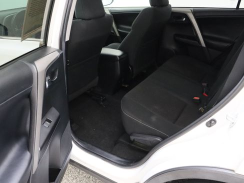 Used 2018 Toyota RAV4 XLE w/ Plus Extra Value Package AWD/4WD image 28