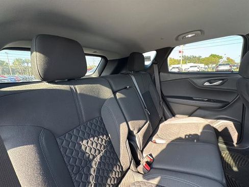 Used 2022 Chevrolet Blazer LT FWD image 10
