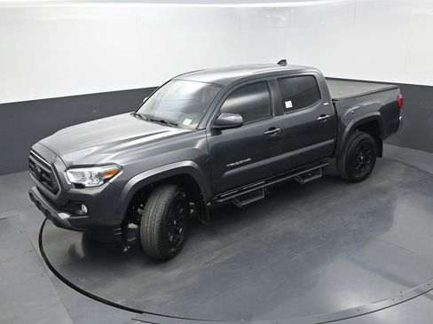 Used 2021 Toyota Tacoma SR5 image 31