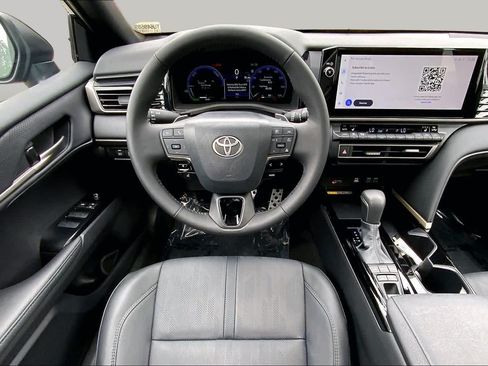 Used 2026 Toyota Camry XSE AWD/4WD image 6