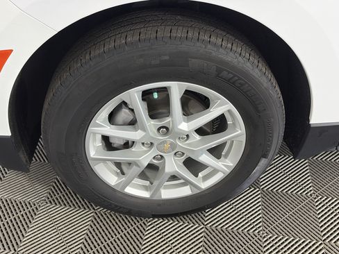 Used 2023 Chevrolet Equinox LS w/ LS Convenience Package FWD image 13