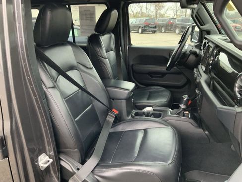 Used 2020 Jeep Wrangler Unlimited Sahara image 60