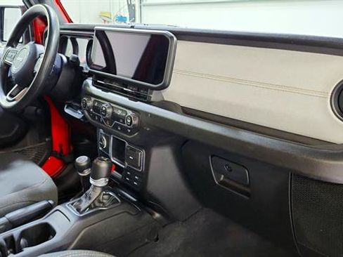 Used 2024 Jeep Gladiator Sport AWD/4WD image 22