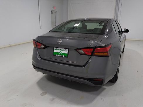 Used 2024 Nissan Altima 2.5 SV FWD image 7