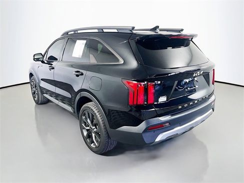 Used 2022 Kia Sorento SX Prestige w/ Rust Color Package image 5
