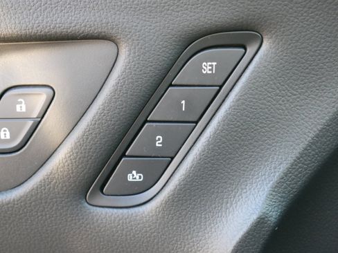 Used 2019 Buick Envision Premium w/ Driver Confidence Package image 28