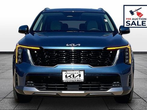 Used 2025 Kia Sorento EX AWD/4WD image 3