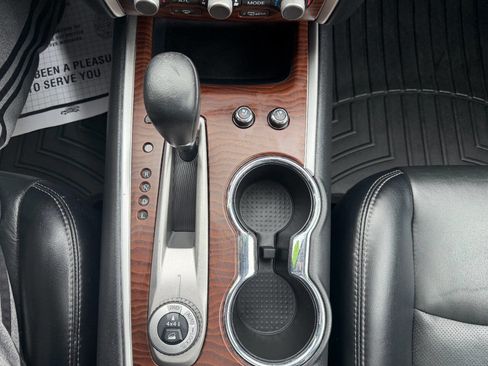 Used 2017 Nissan Pathfinder Platinum w/ Family Entertainment Package image 28