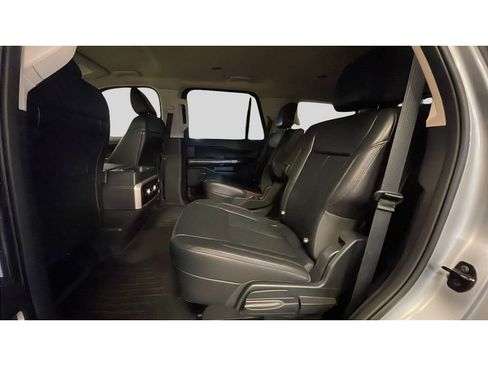 Used 2024 Ford Expedition XLT AWD/4WD image 15