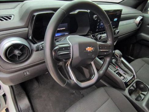 Used 2023 Chevrolet Colorado LT w/ LT Convenience Package II image 9