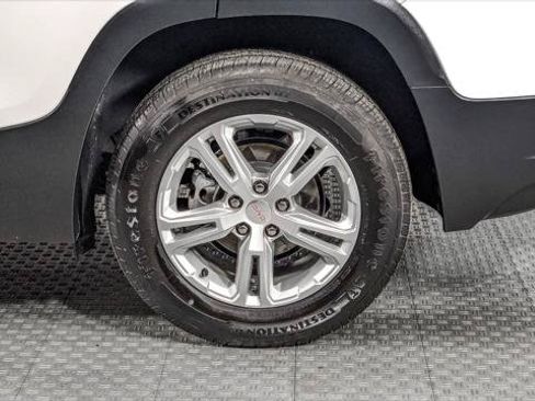 Used 2022 GMC Terrain SLE FWD image 35