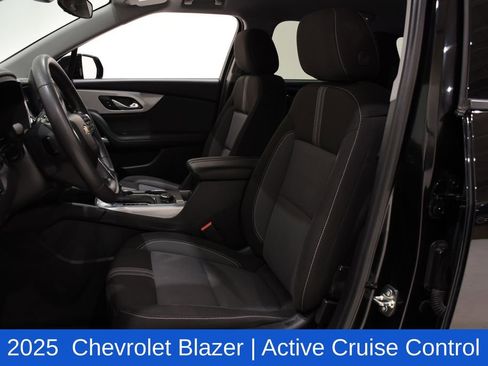 Used 2025 Chevrolet Blazer LT image 20