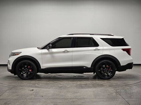 Used 2024 Ford Explorer ST w/ Equipment Group 401A image 5