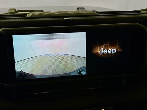 New 2025 Jeep Gladiator Sport image 13