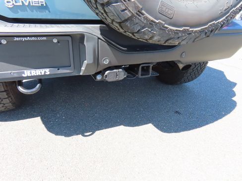 Used 2023 Ford Bronco Black Diamond image 7