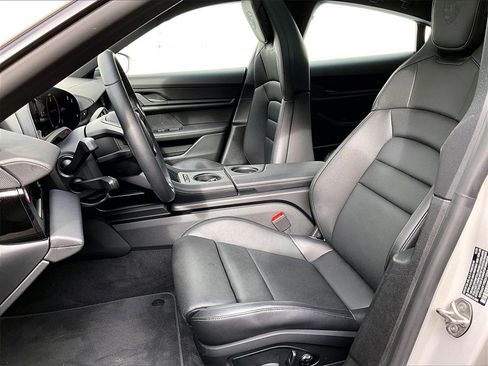 Certified 2024 Porsche Taycan image 5