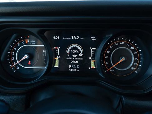 Used 2024 Jeep Gladiator Sport AWD/4WD image 26