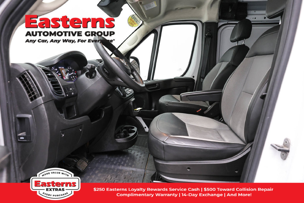Used 2025 RAM ProMaster 2500 w/ Convenience Group FWD image 15