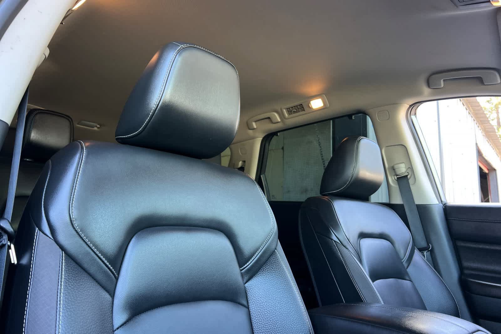 Used 2025 Nissan Pathfinder SL FWD image 20