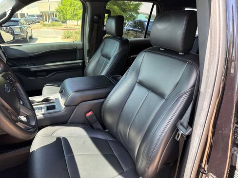 Used 2020 Ford Expedition XLT w/ Equipment Group 202A RWD image 21