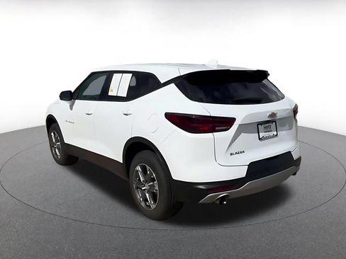 Used 2026 Chevrolet Blazer LT FWD image 10