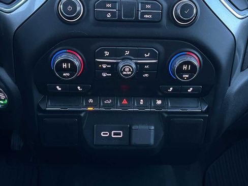 Used 2020 Chevrolet Silverado 1500 LT w/ All-Star Edition image 27