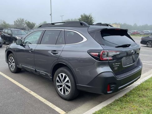 Used 2020 Subaru Outback Premium AWD/4WD image 3