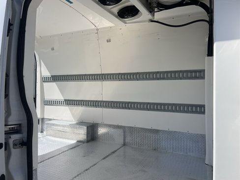 Used 2018 Ford Transit 350 148 High Roof RWD image 12