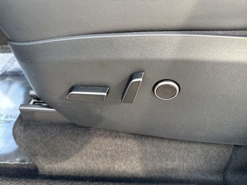 Used 2023 Tesla Model Y Long Range image 10