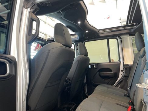 Used 2024 Jeep Wrangler Unlimited Sport image 14