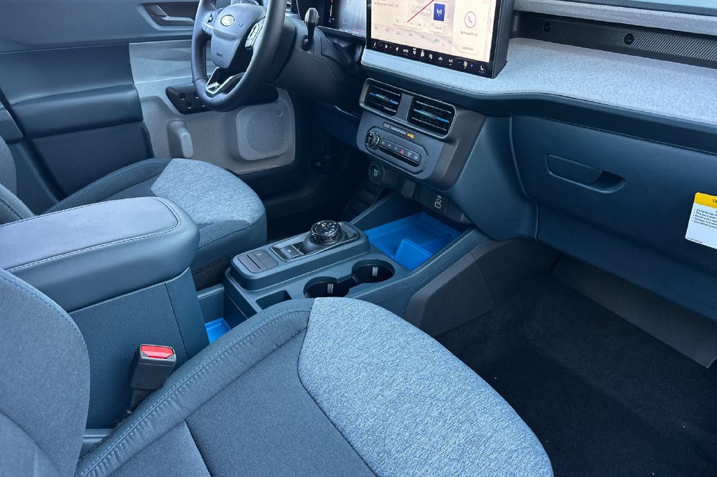 New 2026 Ford Maverick XLT w/ XLT Luxury Package FWD image 15