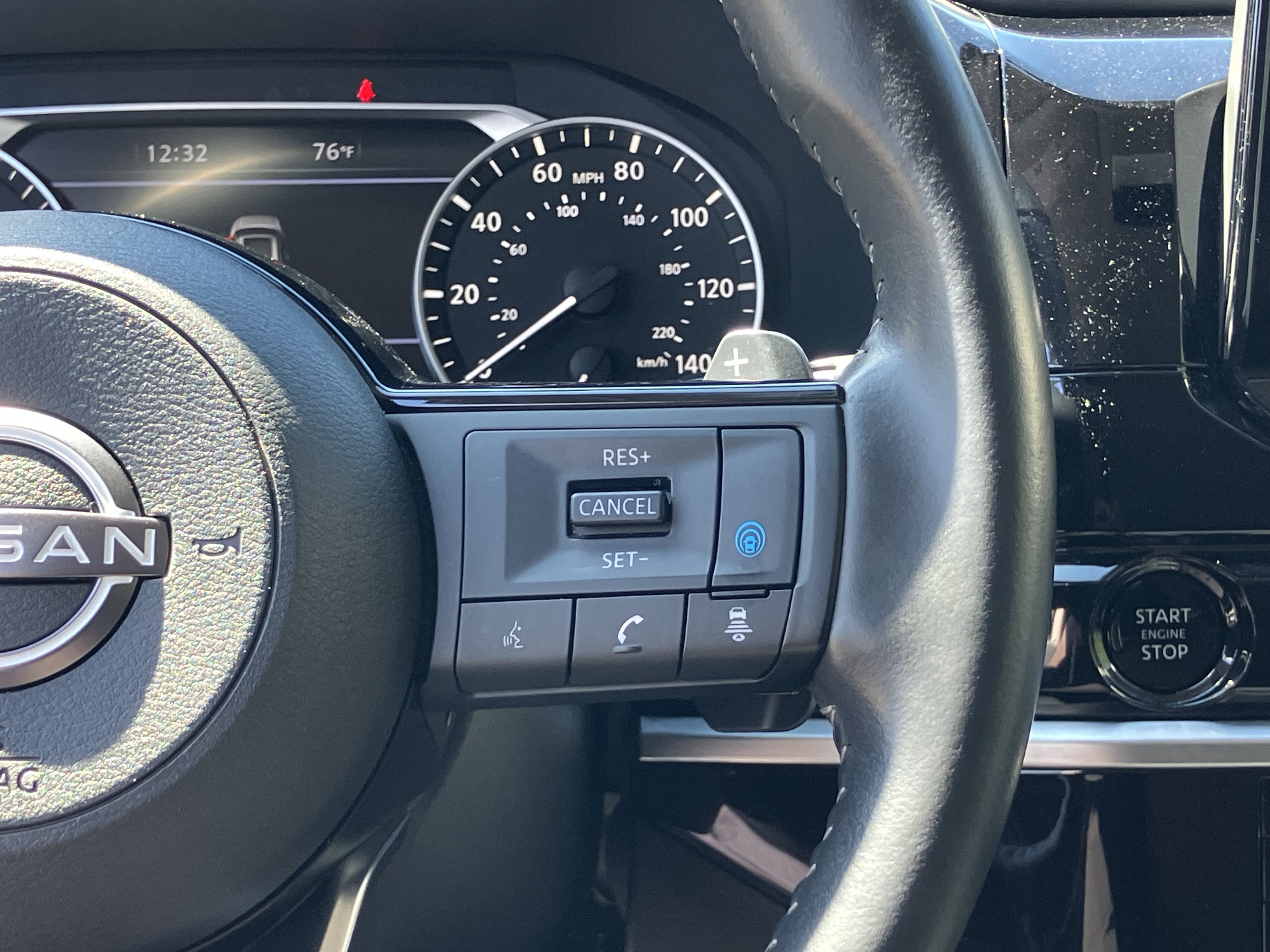 Used 2025 Nissan Pathfinder SL FWD image 22