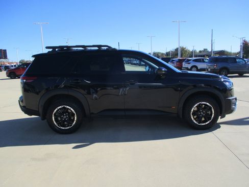 Used 2023 Nissan Pathfinder Rock Creek image 8